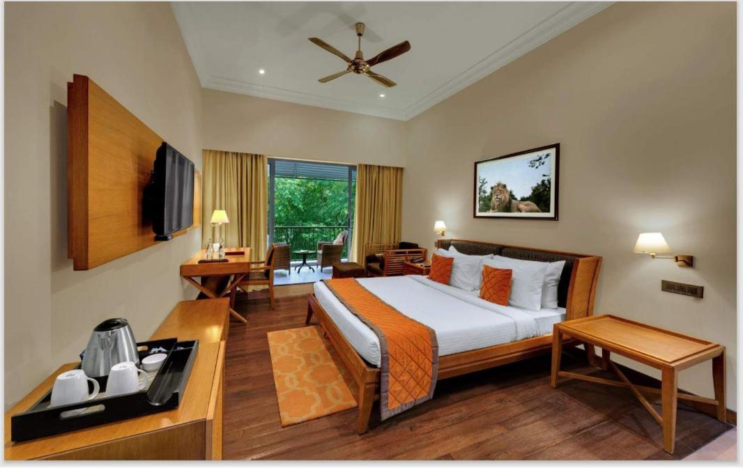 Ibiza The Fern Resort & Spa, Calcutta Buitenkant foto