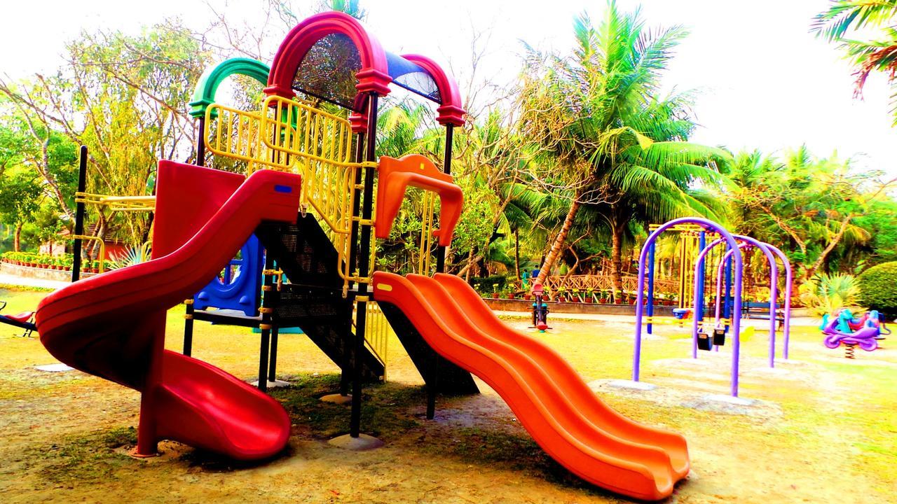 Ibiza The Fern Resort & Spa, Calcutta Buitenkant foto