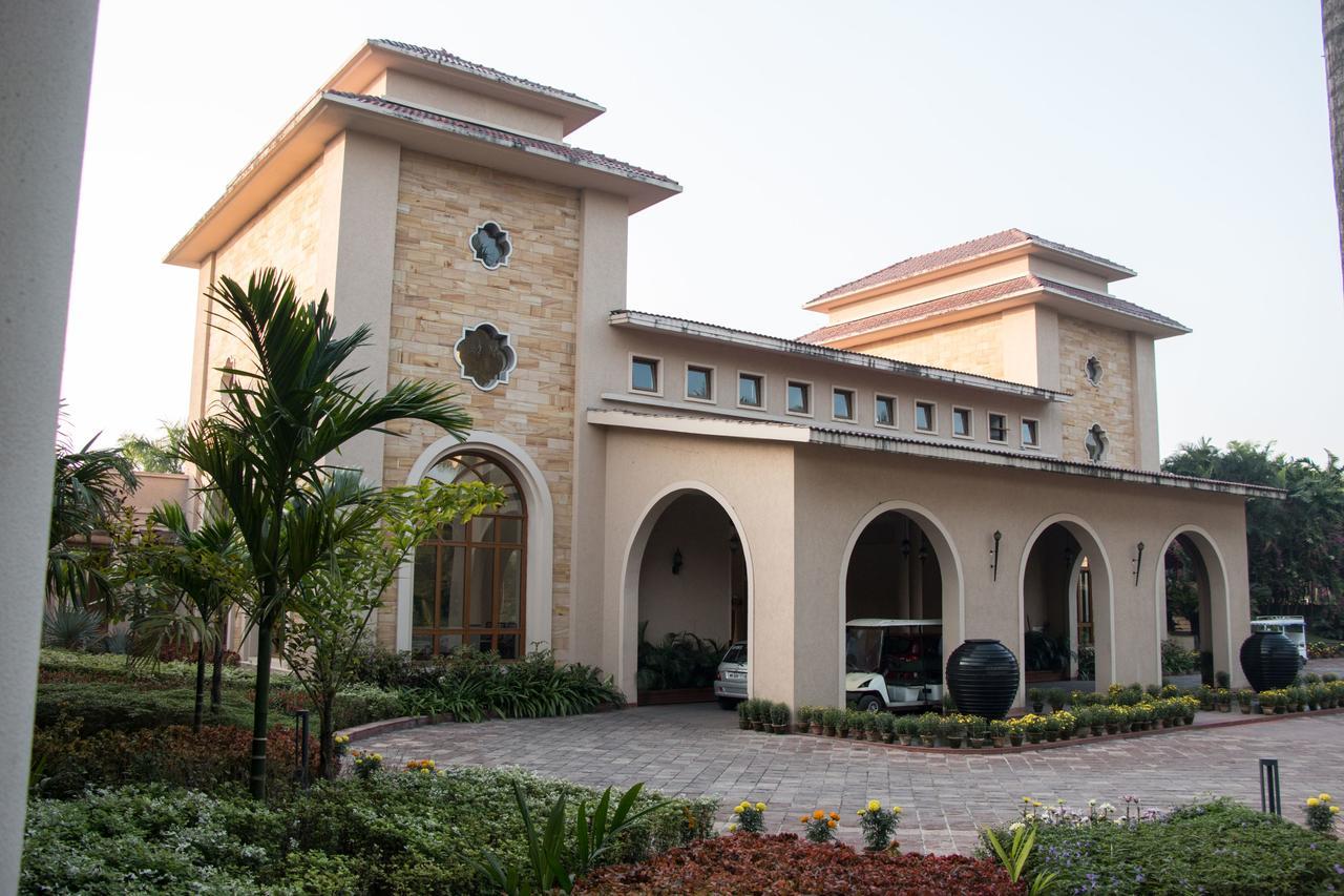 Ibiza The Fern Resort & Spa, Calcutta Buitenkant foto