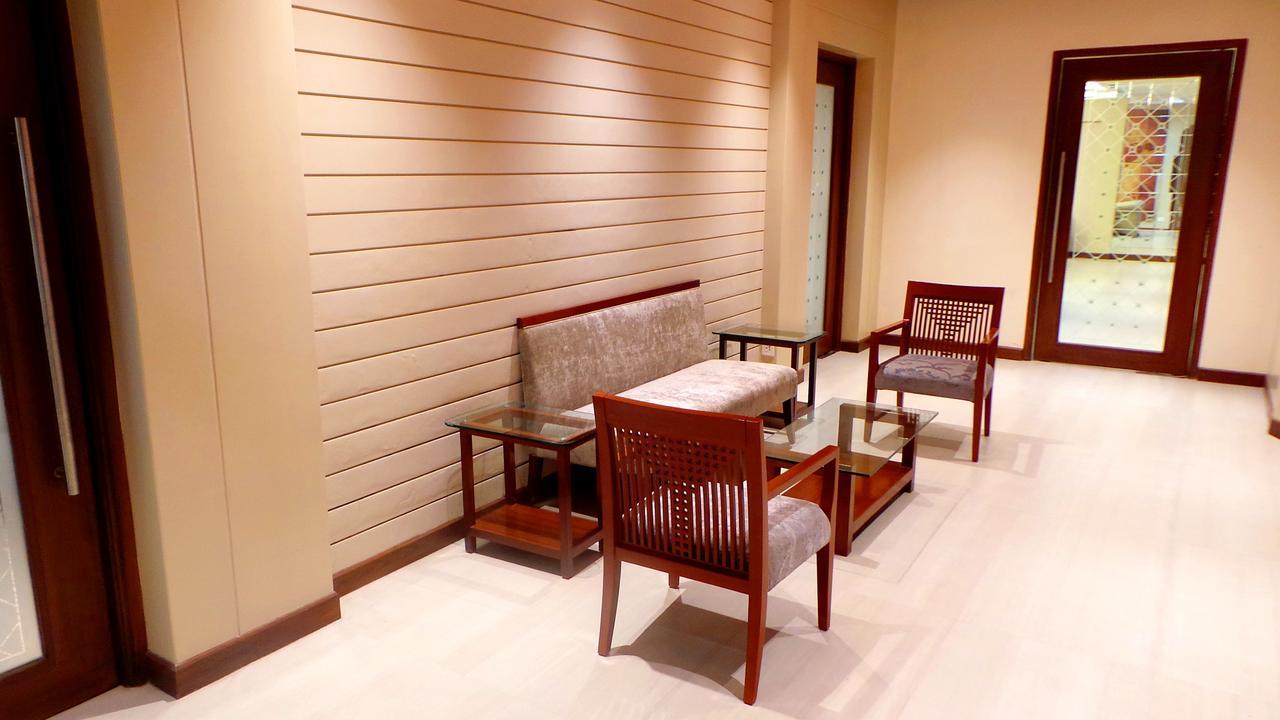 Ibiza The Fern Resort & Spa, Calcutta Buitenkant foto