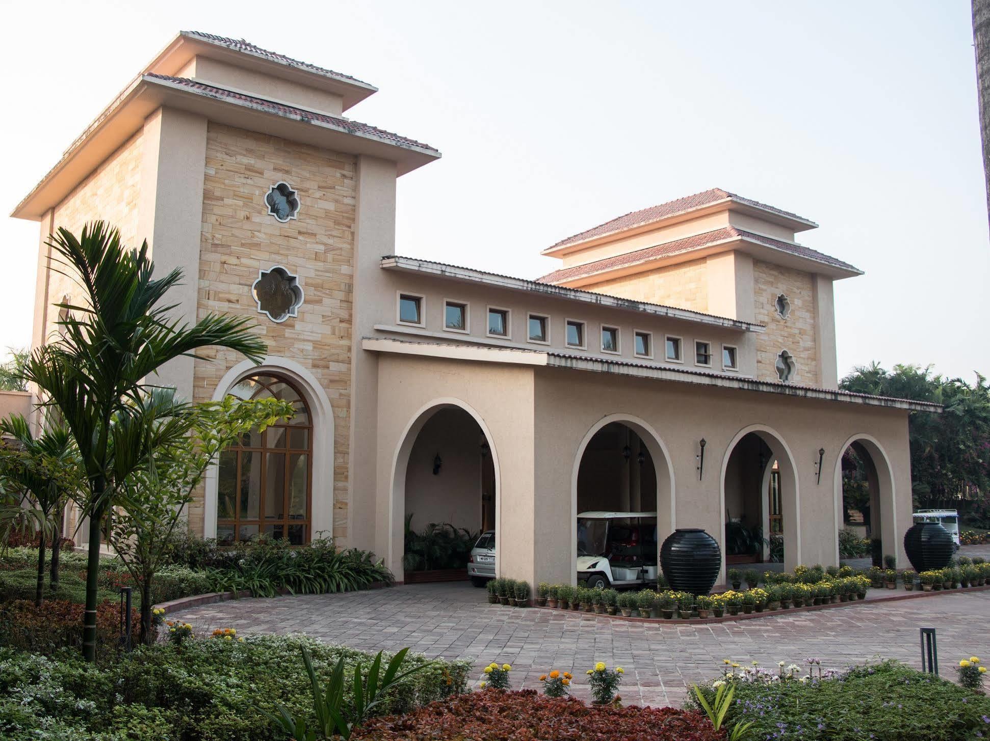 Ibiza The Fern Resort & Spa, Calcutta Buitenkant foto