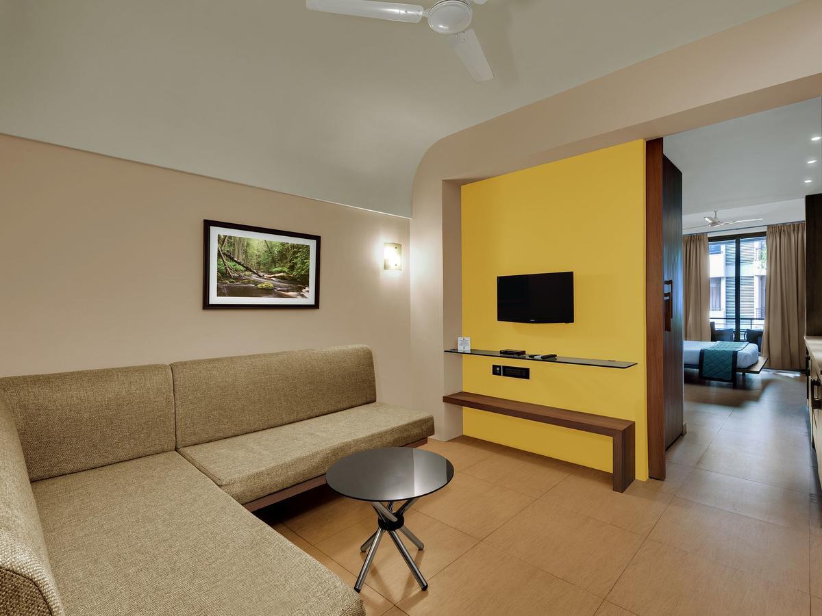 Ibiza The Fern Resort & Spa, Calcutta Buitenkant foto